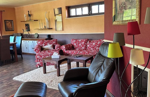 Harrislee House | Wunderschönes Haus mit Sehr Großzügigem Garten und Beheiztem Außen Pool