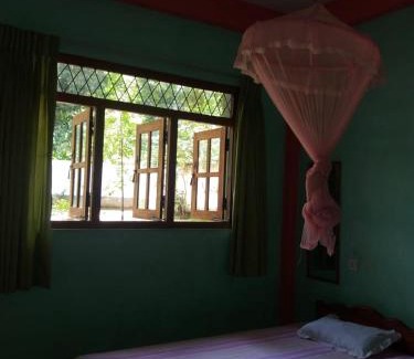 Monaragala Hotel | WWellassa Holly Day In