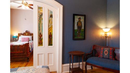 Cimarron Hotel | Wyatt Earp - Historic Hotel