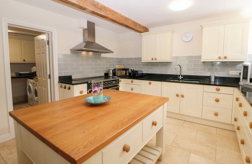 Monsal Dale Cottage | WYE MILL, family friendly, character holiday cottage in Cressbrook