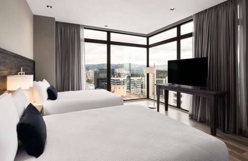 Zona 10 Hotel | Wyndham Garden Guatemala City