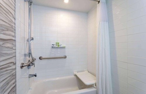 Miami Springs Hotel | Wyndham Garden Miami International Airport
