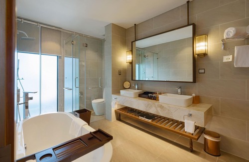 Cam Ranh Hotel | Wyndham Grand KN Paradise Cam Ranh
