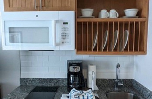 Yachting Village Condo | Wyndham Inn On Harbor Resort