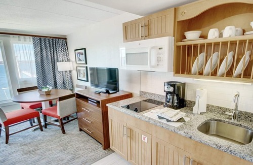 Yachting Village Condo | Wyndham Inn On Harbor Resort