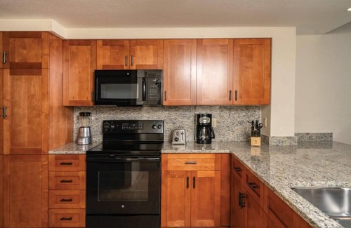 Kahaluu-Keauhou Condo | Wyndham Kona Coast Resort|1BR/1BA King Balc Suite