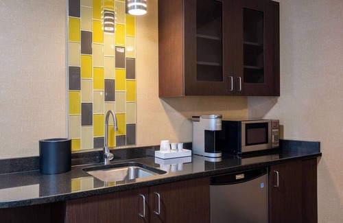 Noblesville Hotel | Wyndham Noblesville