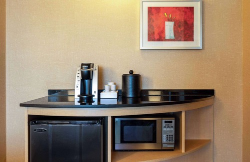 Noblesville Hotel | Wyndham Noblesville