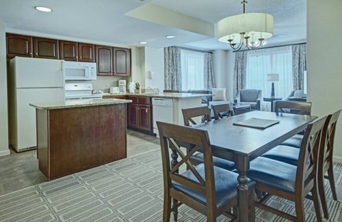 Old Town West Condo | Wyndham Old Town Alexandria- Comfy 1 Bedroom Condo