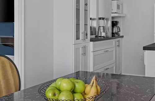 Park West Apartment | Wyndham Victorian style 2 bedroom condo in San Diego near Hillcrest & Downtown