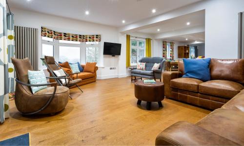 Ambleside House | Wynford