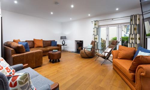 Ambleside House | Wynford