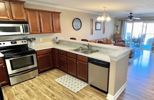 Alexander City Condo | Wysteria Cove Condo-pools/dedicated slip/1st floor