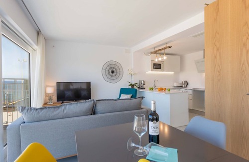 S'Illot-Cala Morlanda Apartment | Ximet Arena - apartment right on the beach, air conditioning, internet