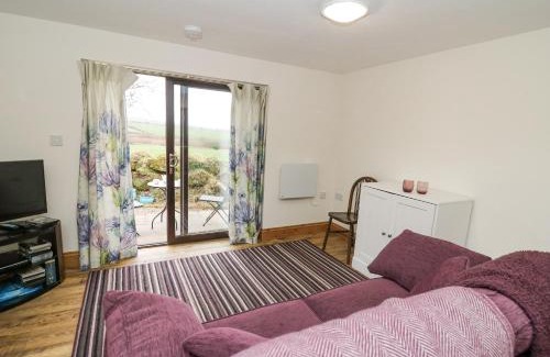 Maenclochog House | Y Gweithdy Rhos Eirin