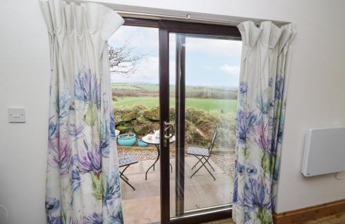 Maenclochog House | Y Gweithdy Rhos Eirin