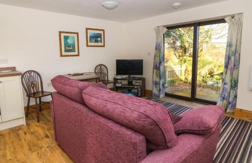 Maenclochog House | Y Gweithdy Rhos Eirin