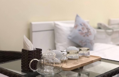 Cong Vi Hotel | Y PLACE Guest House