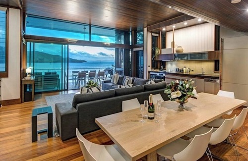 Hamilton Island Villa | Yacht Club Villa 21