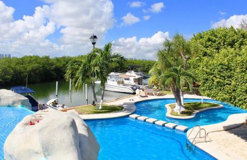 Zona Hotelera House | Yacht House