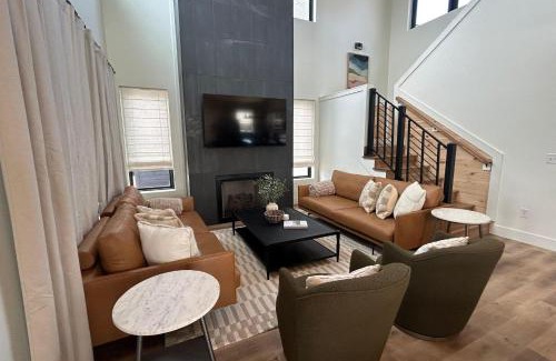 Sevierville House | Yang at Reedmont