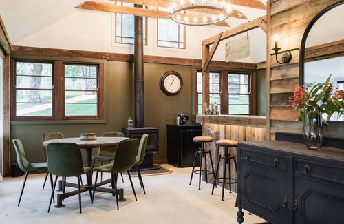 Jaspers Brush House | Yarrawong - The Barn, near Berry