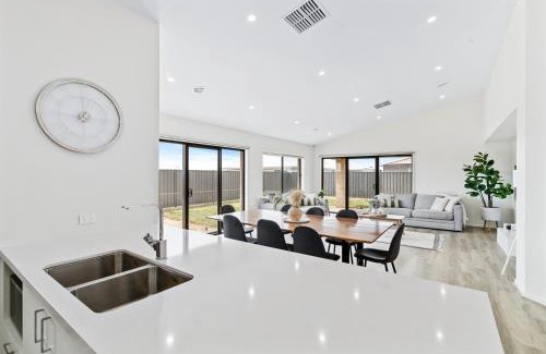 Yarrawonga House | Yarrawonga Getaway