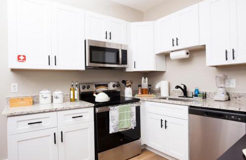 Ybor City House | Ybor City King Beds Free Parking 2 miles to Downtown