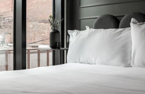 Historic Ybor Apartment | Ybor Studio Delight Free Parking Close to DT