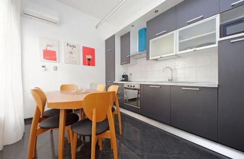 Trionfale Apartment | YCH-Nice flat with patio near Vatican