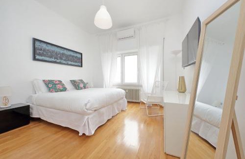 Trionfale Apartment | YCH-Nice flat with patio near Vatican