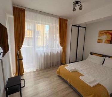Floresti Apartment | Yellow Apartment