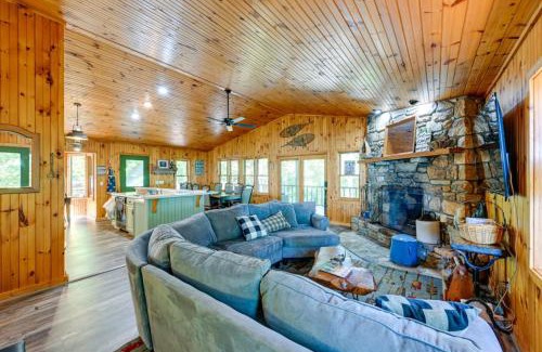 Cullowhee House | Yellow Mountain Vista Echoes at 4400