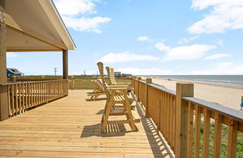 Port Bolivar House | YELLOW ROSE! Stunning Beachfront 3BR w Wrap Around Deck & Amazing views
