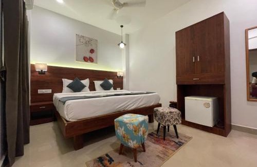 Baga Hotel | Yellow Sky