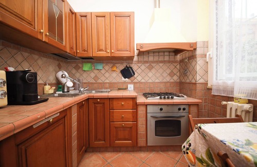 Aurelio Apartment | Yellowmat by Ghor - One Bedroom Apartment, Sleeps 4