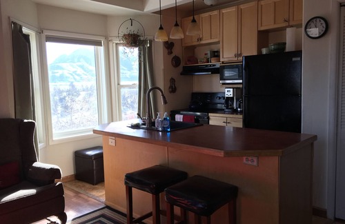 Emigrant House | YELLOWSTONE NOW OPEN FROM HERE , Cozy Guest House, 10 Mins to Chico Hot Springs
