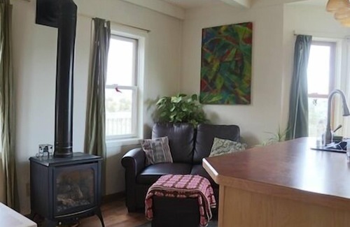 Emigrant House | YELLOWSTONE NOW OPEN FROM HERE , Cozy Guest House, 10 Mins to Chico Hot Springs