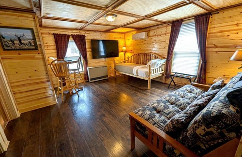 Gardiner House | Yellowstone Treasure Guest House #1