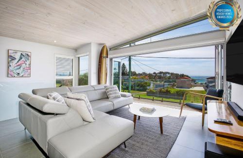 Culburra Beach House | Yelo at Culburra I Pet Friendly I 1 Min Walk to Beach