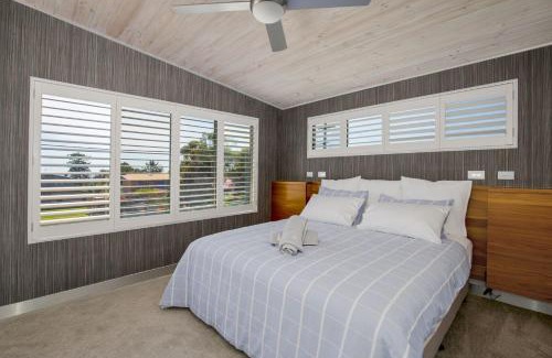 Culburra Beach House | Yelo at Culburra I Pet Friendly I 1 Min Walk to Beach