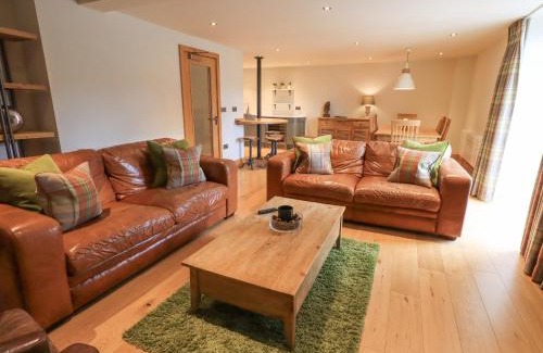 Penny Bridge House | Yew Cottage