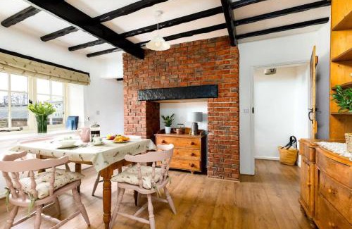 Scarborough House | Yew Tree Cottage