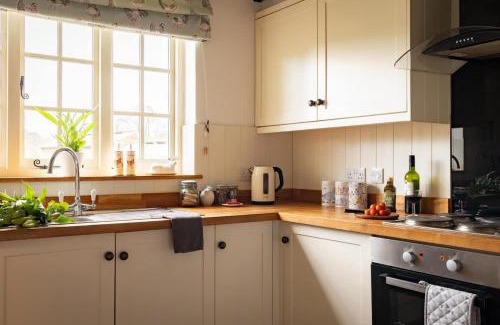 Scarborough House | Yew Tree Cottage