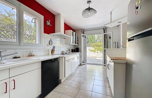 Castelnau-le-Lez House | YGGDRASIL, green setting
