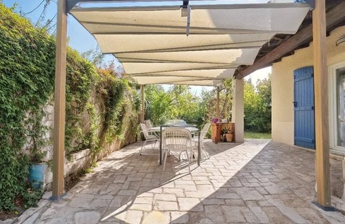 Castelnau-le-Lez House | YGGDRASIL, green setting