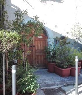 Povo Bed & Breakfast | YHouse 33