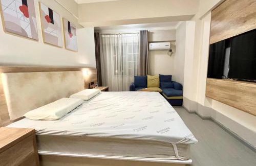 Luosiwan International Trade Area Hotel | Yilong Yitang Hotel Kunming Railway Station Joy City Center