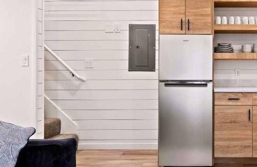 Hurricane Cabin | Yogi Bear Glamping Cabin 1 Bedroom/+ bunk set w/Full Bath Sky Deck - Over 800 sq. ft. (Accessible) - 1 Bedroom + Lower bunks/2 Bath with Skydeck and kid's loft area