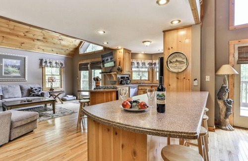 Ellijay Cabin | Yogi's Hideaway - Outdoor Living Area, Pickle Ball and Tennis Court, Dog Friendl